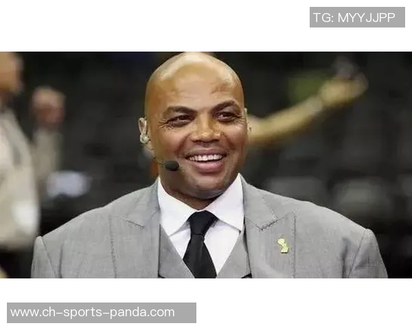 霍华德分享美国队超市合照引热议詹姆斯科比杜兰特同框惊艳众人