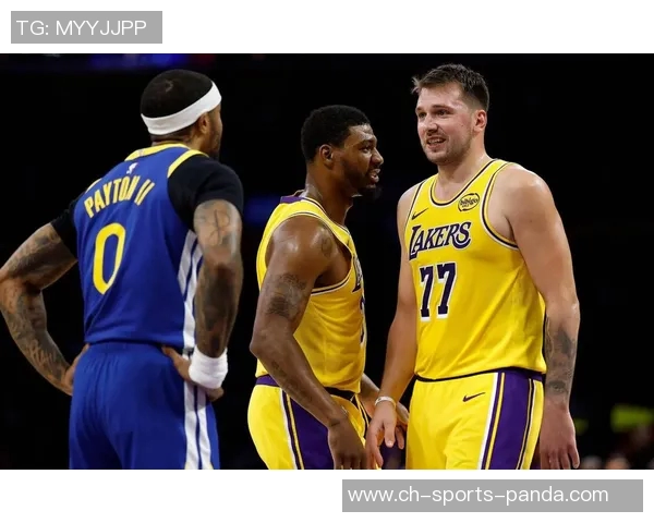 湖人首发防守问题亟待解决里夫斯首发是否合适引发争议