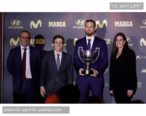 马竞门将奥布拉克荣获24-25赛季萨莫拉奖创生涯第六次获奖佳绩 马竞门将奥布拉克荣获24-25赛季萨莫拉奖创生涯第六次获奖佳绩